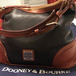 Pebble grain Leather Hobo Exceptional durability Good condition